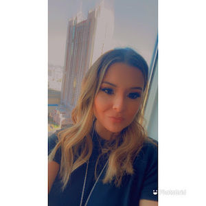 Meet your Posher, Lora